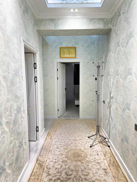 Royal Rentals (Роял Ренталс) на улице Бабура 73