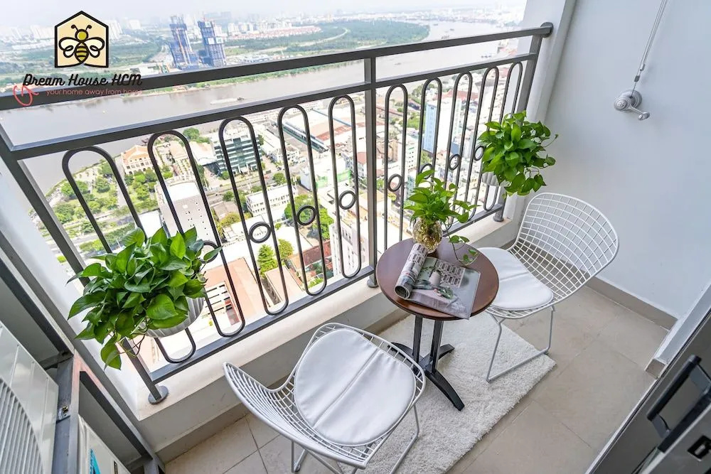 Dream House Apartment