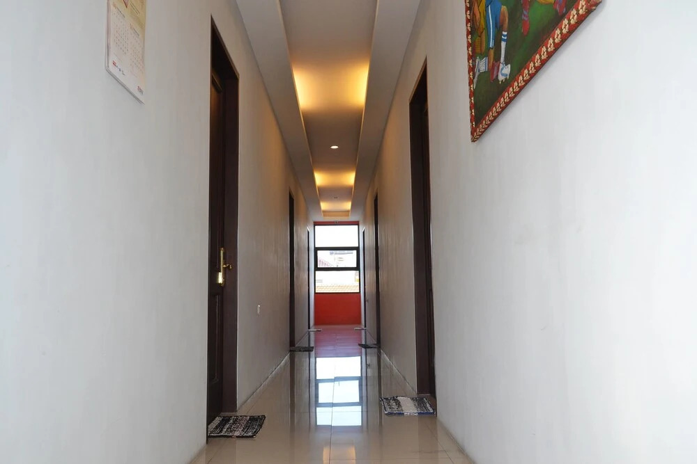 ZEN Rooms Basic Kupang Baru