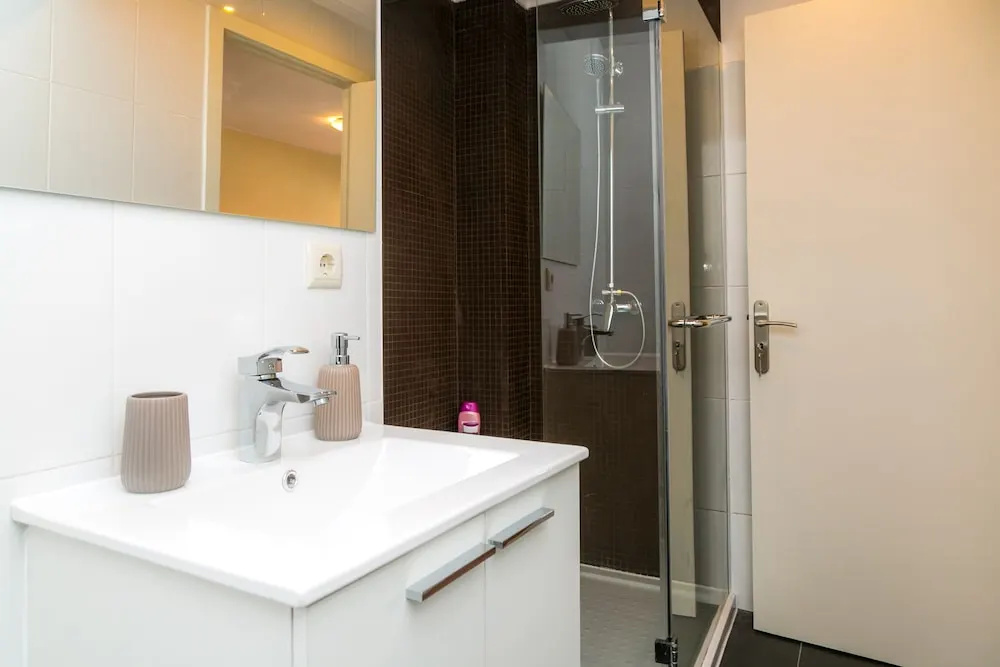 Liiiving In Porto – Boavista Sunny Apartment