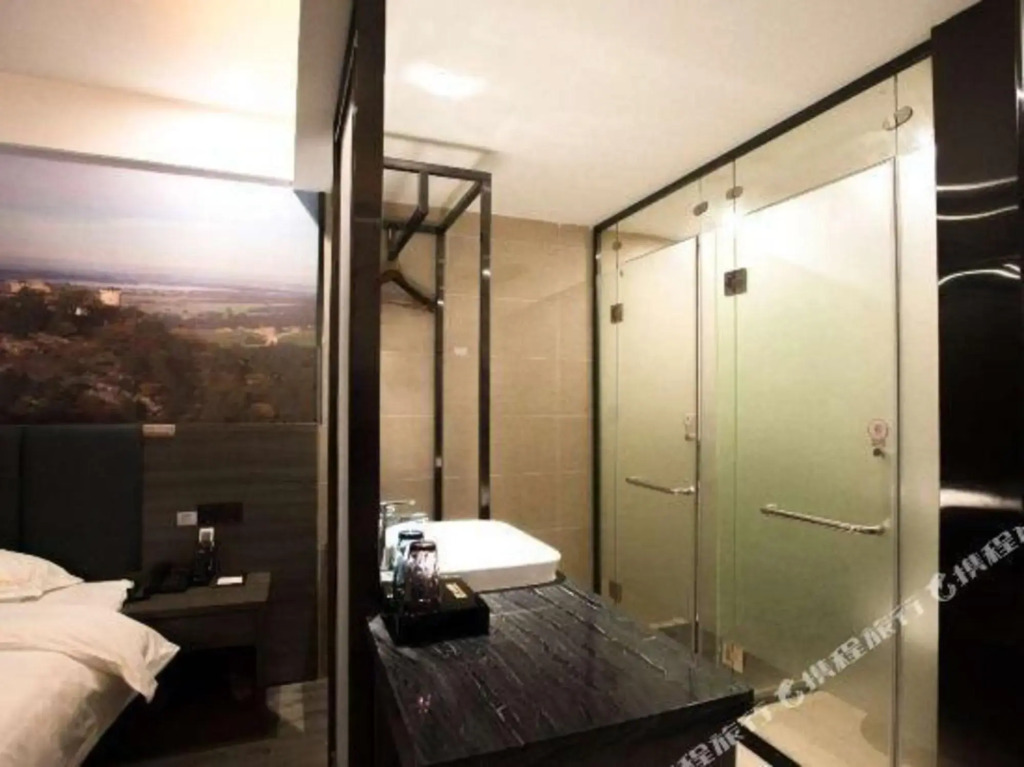 Yichu Hotel
