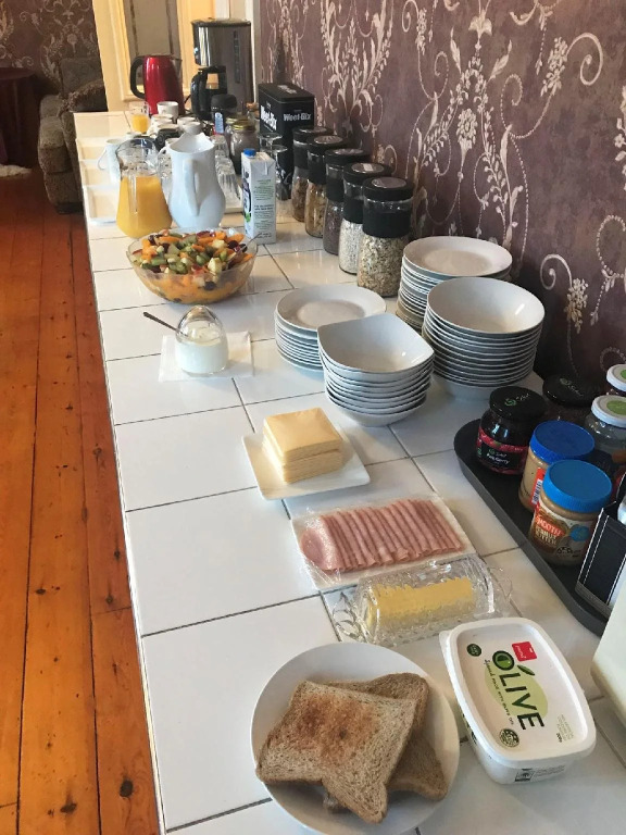 Hulmes Court Bed And Breakfast