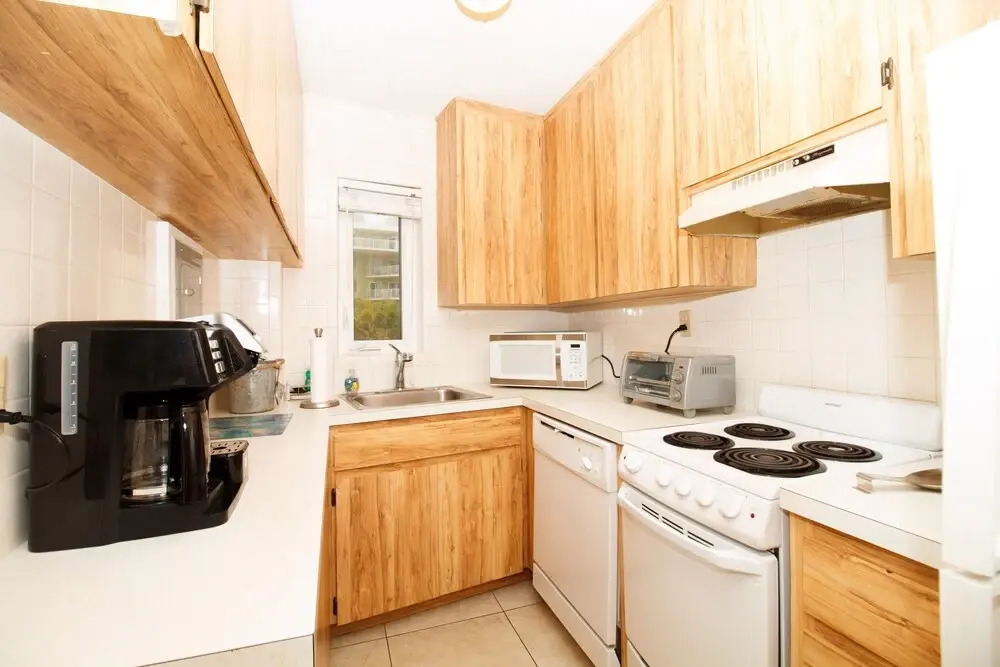 Tropic Terrace #41 - Beachfront Rental 2 Bedroom Apts by Redawning