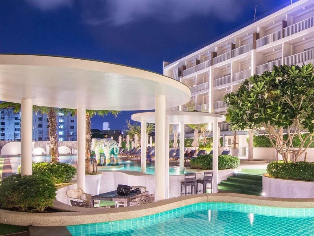 Ramada by Wyndham Phuket Deevana