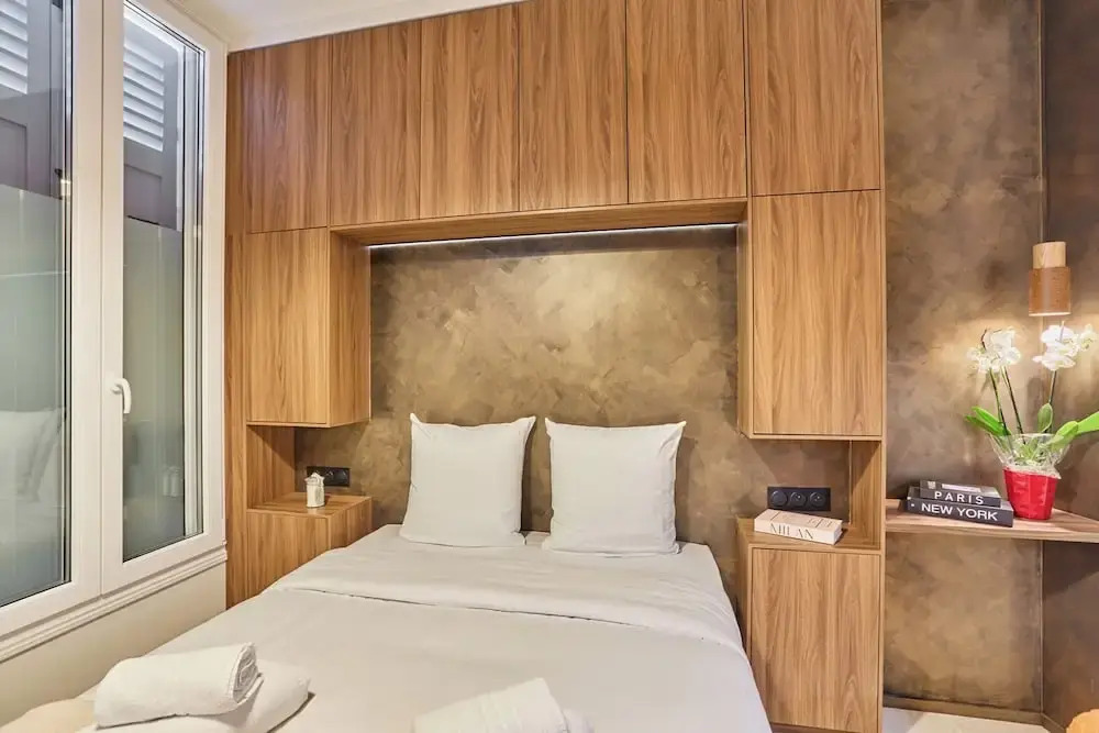 Suite Premium Facing the Chateau de Vincennes