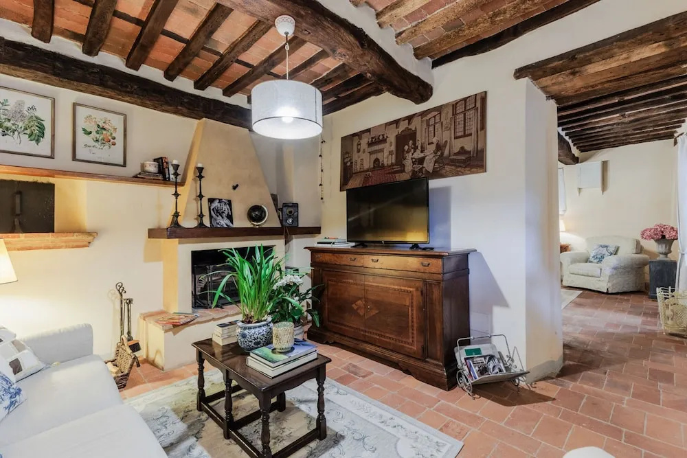 Villa near Lucca with Tuscan Charm
