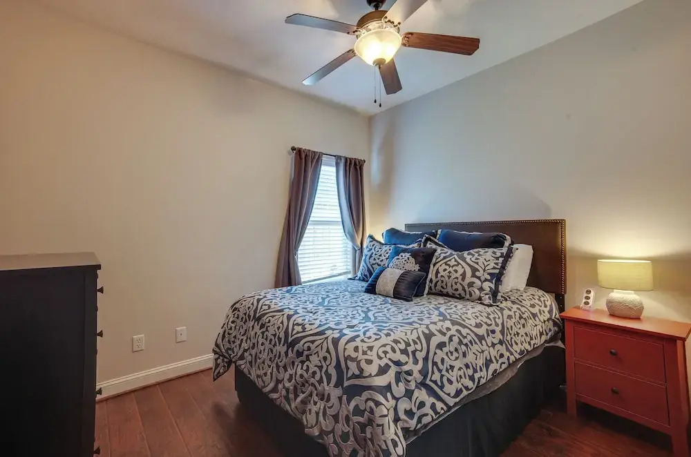 College Station Family Home: 3 Mi to Texas A & M!