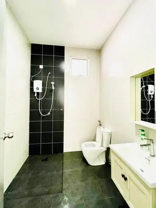 KT CITY HOMESTAY WITH 4 Bedrooms and POOL