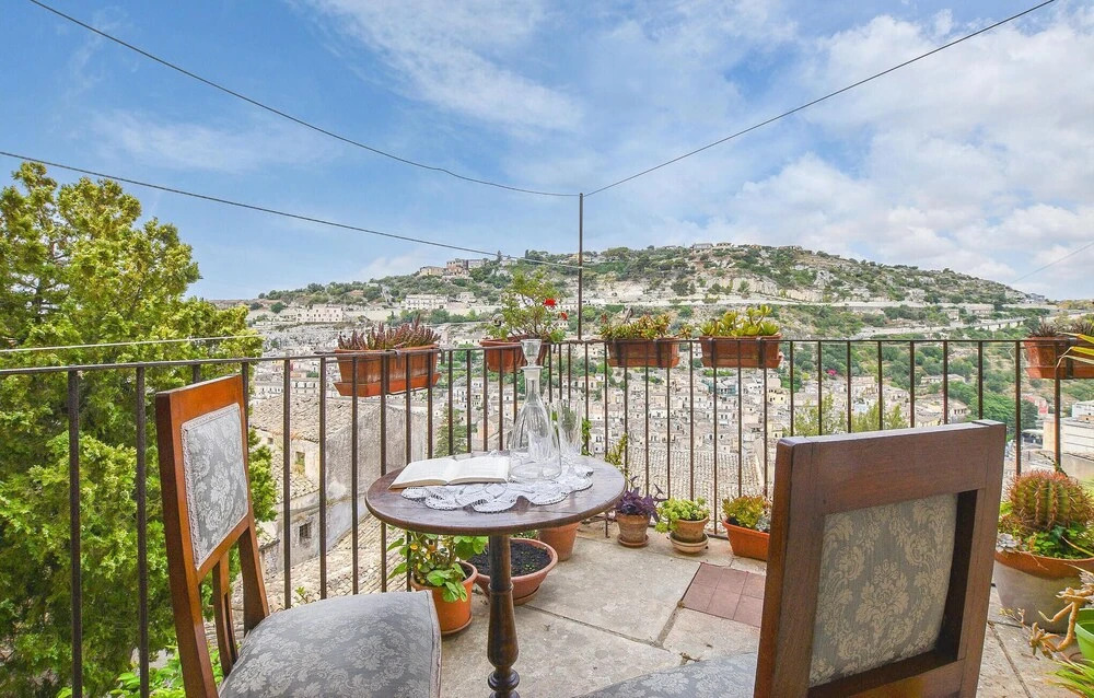 Nice Home in Modica With 3 Bedrooms and Wifi