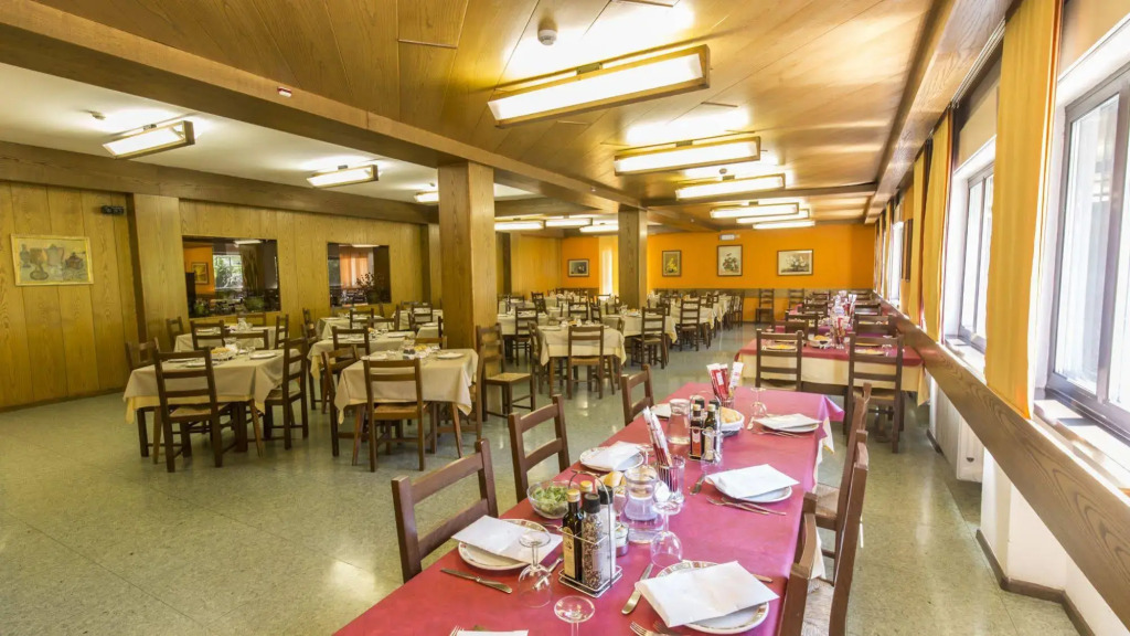 Hotel Bucaneve