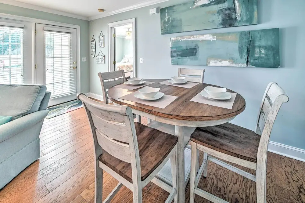 1 Mi to Beach + Hot Tub: Murrells Inlet Retreat!
