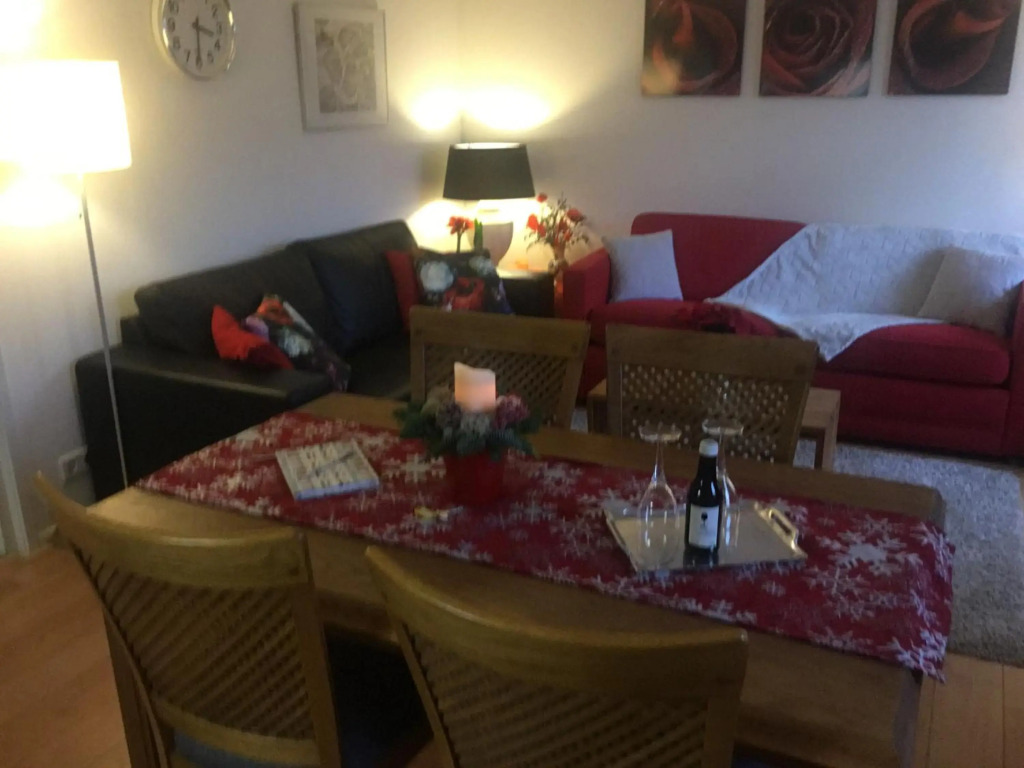 B & B ANNAMIE