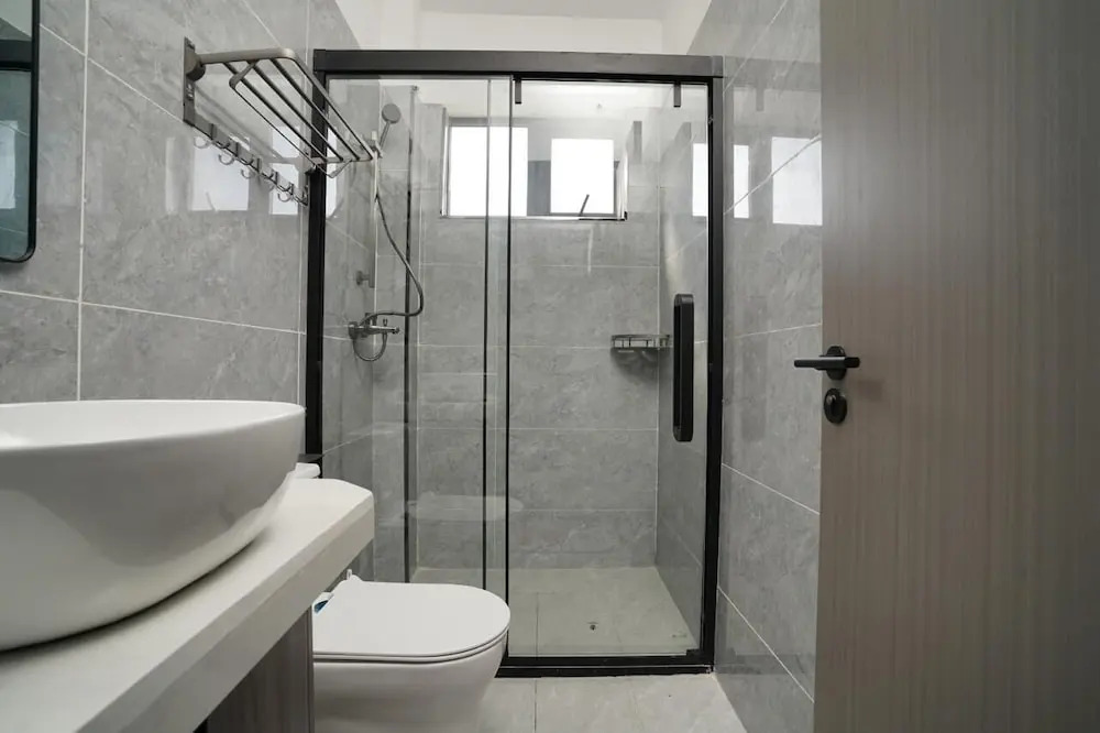 Lux Suites Platinum Oak Residency