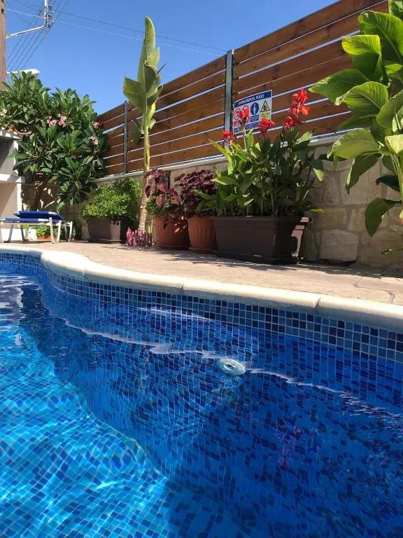 Fontana Traditional House