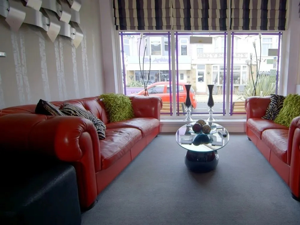 Kenley Hotel