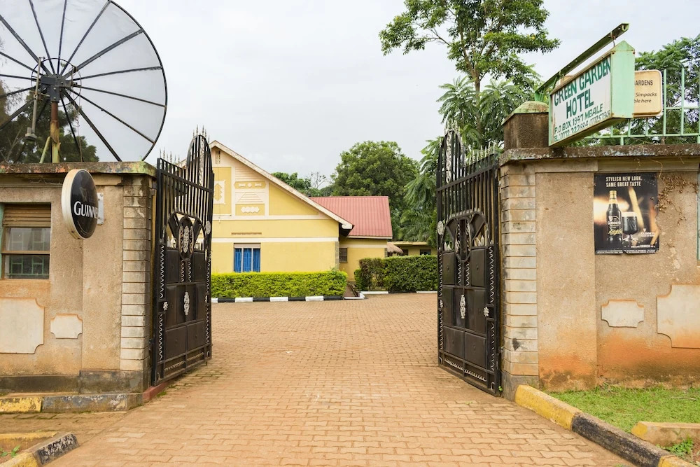 Green Garden Hotel