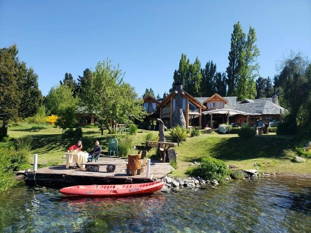 Fabula Lake House