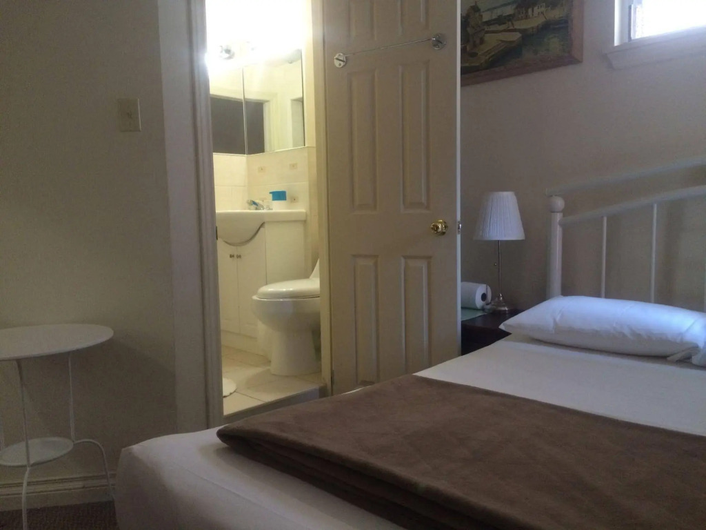 Adas Guesthouse