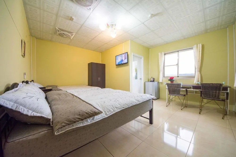 Red Crown Jacana B&B