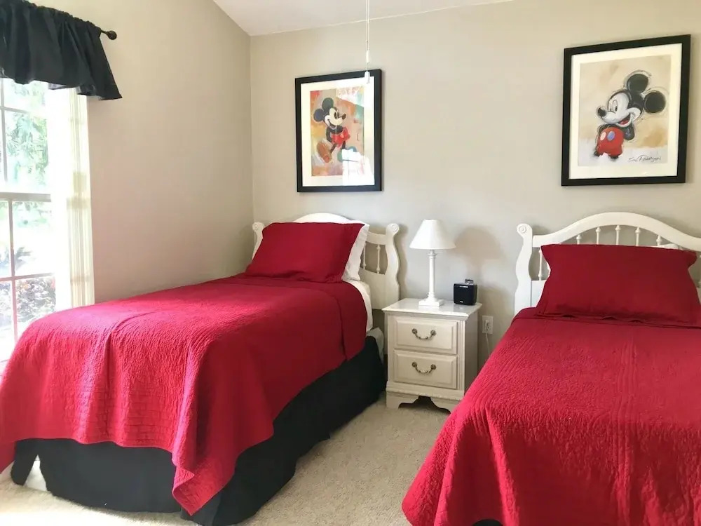 4 Bed 8065