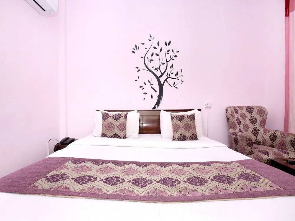 OYO 6463 Hotel Dove