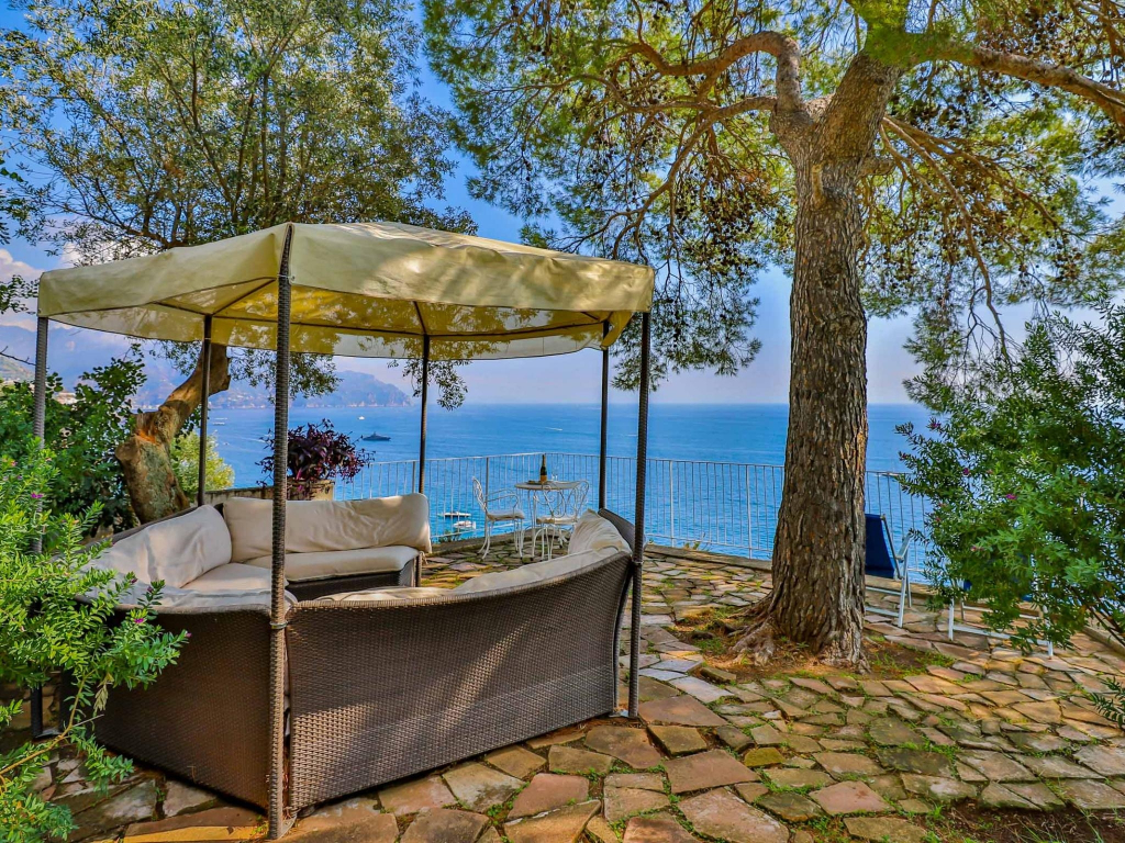 Luxury room with sea view in Amalfi ID 3931