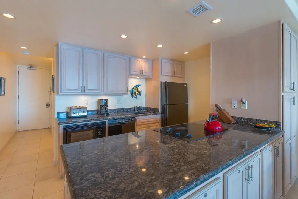 Kahana Reef 402 by RedAwning