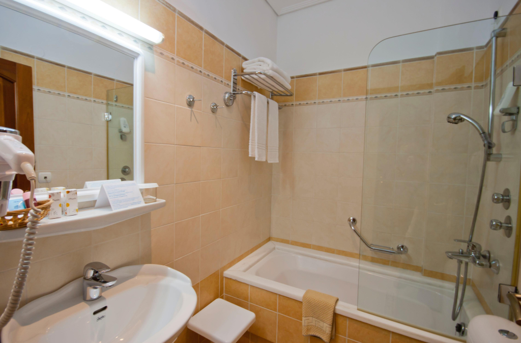 Hotel Adonis
