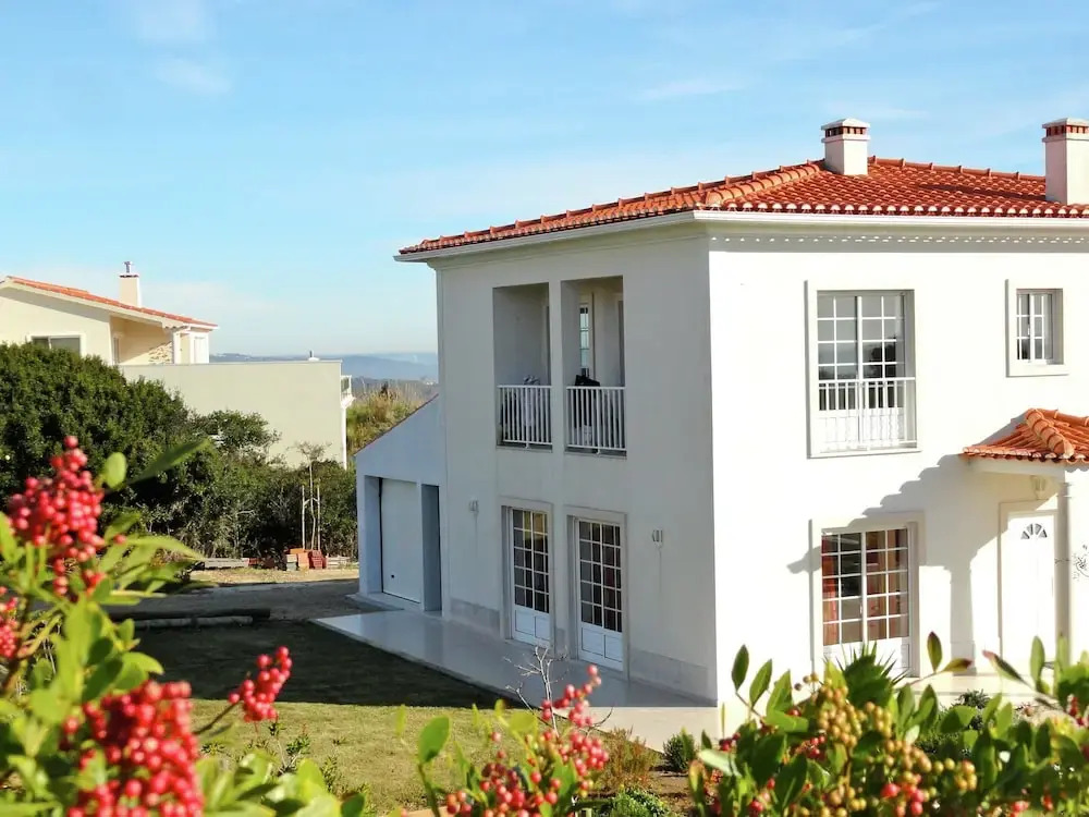 Oceanview Cliff Retreat