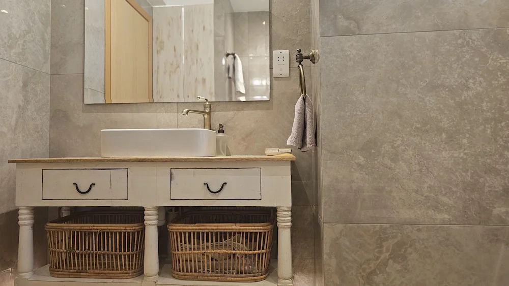 62 APH - Stay Aphrodite Hills Apartment
