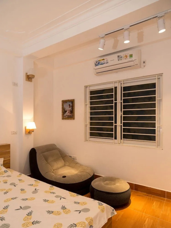 Mom's House Hostel