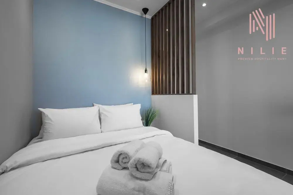 Venus, Nilie Hospitality MGMT