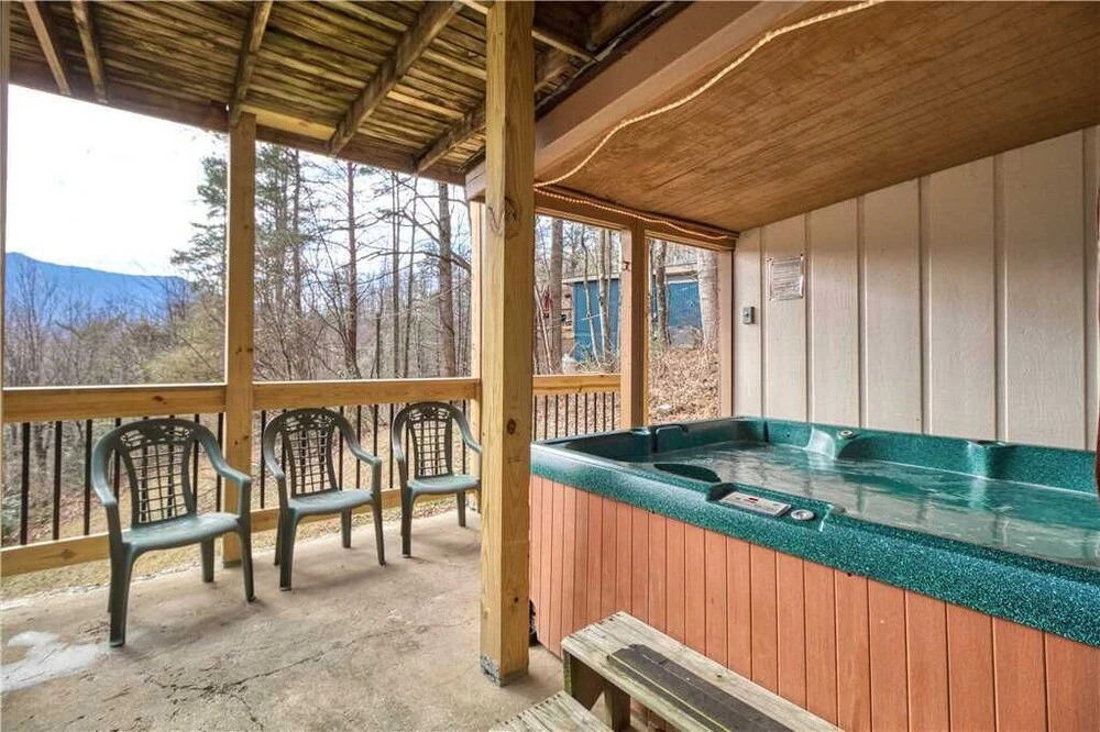 Eagles View 2 - Three Bedroom Cabin