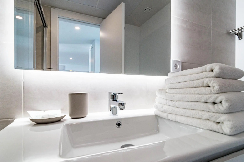 VG13- Modern apartment, 5 min to beach