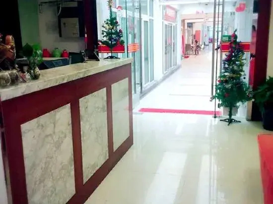 Shanghai Huating Hotel (Chonggu Zhaochong Highway Branch)