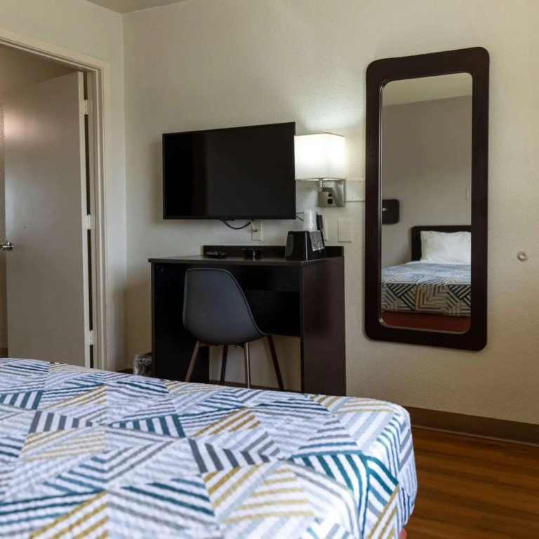 Motel 6-Lufkin, TX