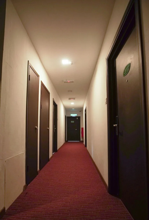 Green World Hotel