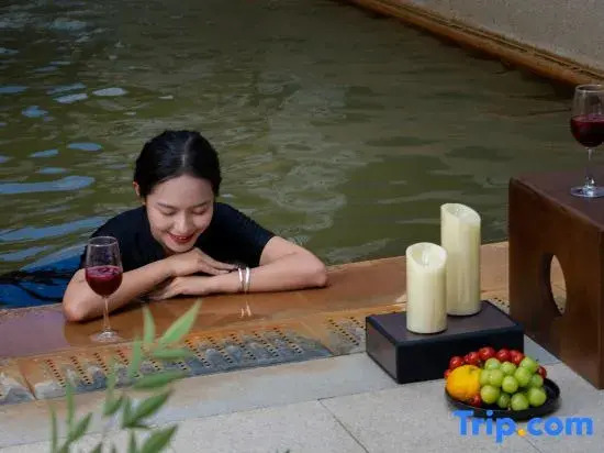 shaxi aofeng hot spring hotel