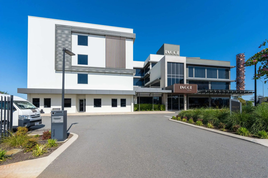 Ingot Hotel
