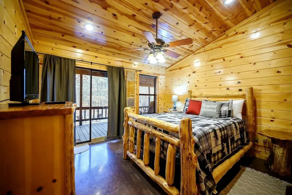 Lost Key  Cabin Stay for 8