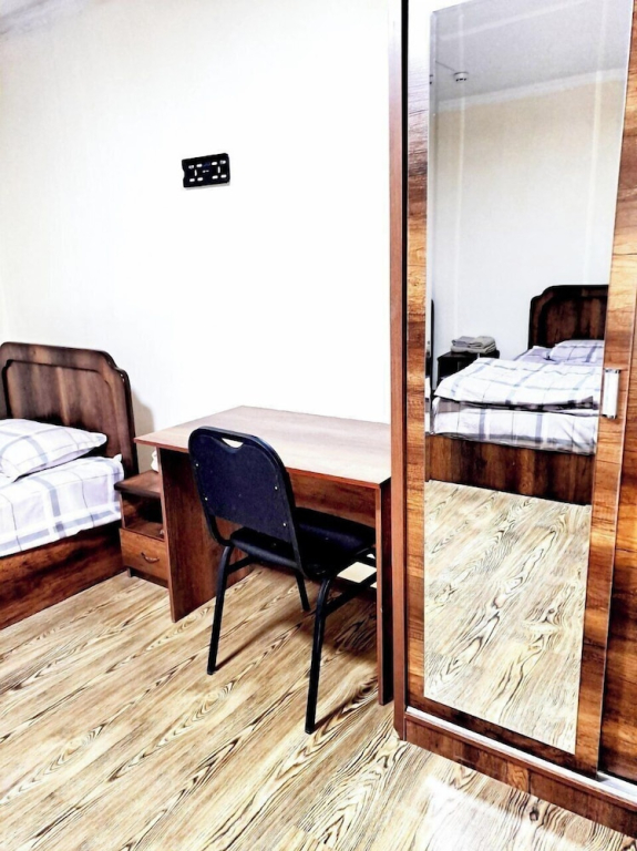 Hotel Mir
