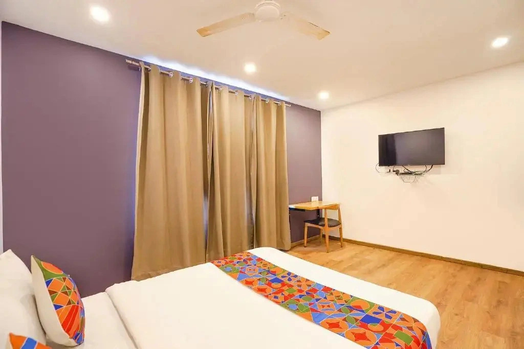 OYO Rooms Patrakarpuram Market