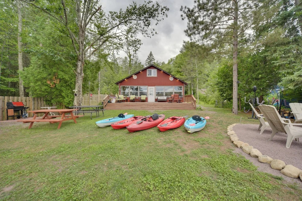 Solon Springs Getaway w/ Dock & Kayaks!