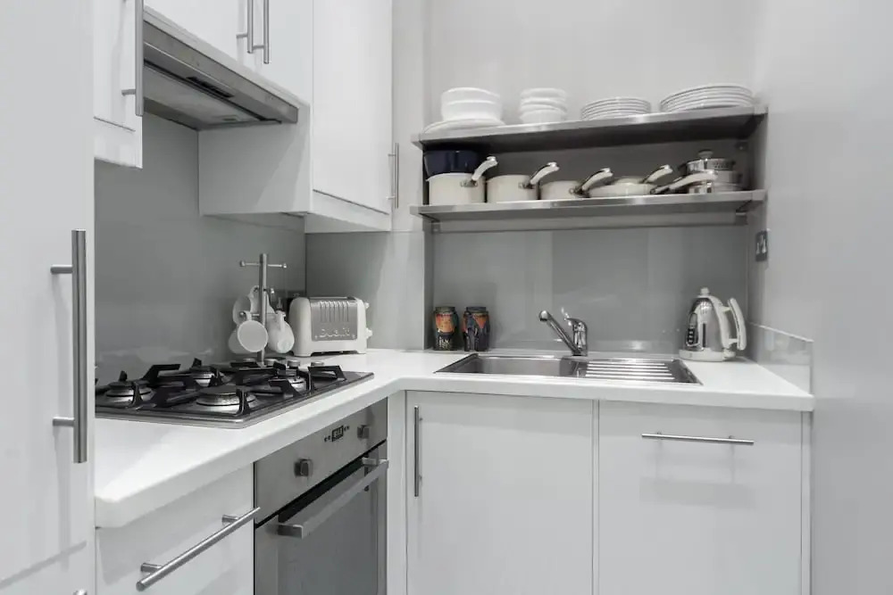 Cathcart Road IV by Onefinestay