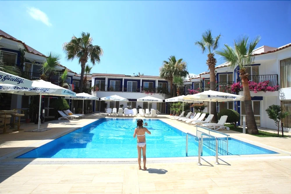 Catamaran Hotel