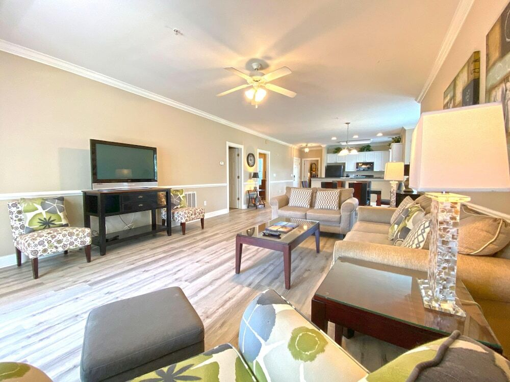 Magnolia Pointe Three-bedroom Apartment 201-4821