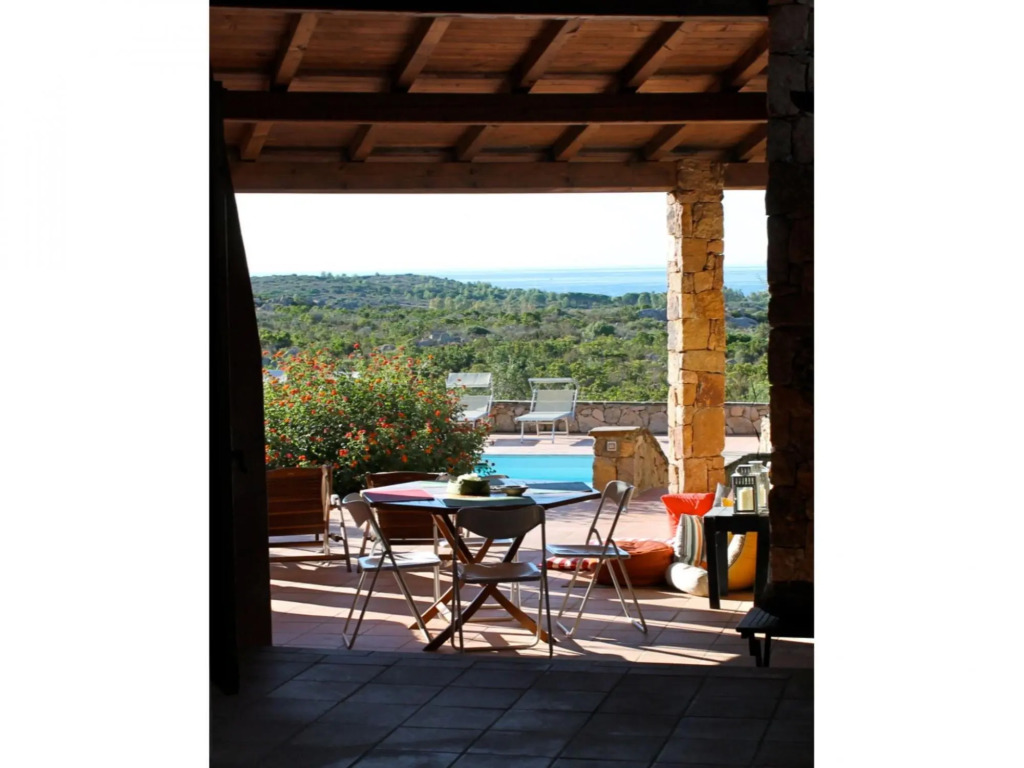 Casa Cala Ginepro surrounded by greenery in Punta Molara with sea view and 1 km from the crystal cle-Casa Cala Ginepro