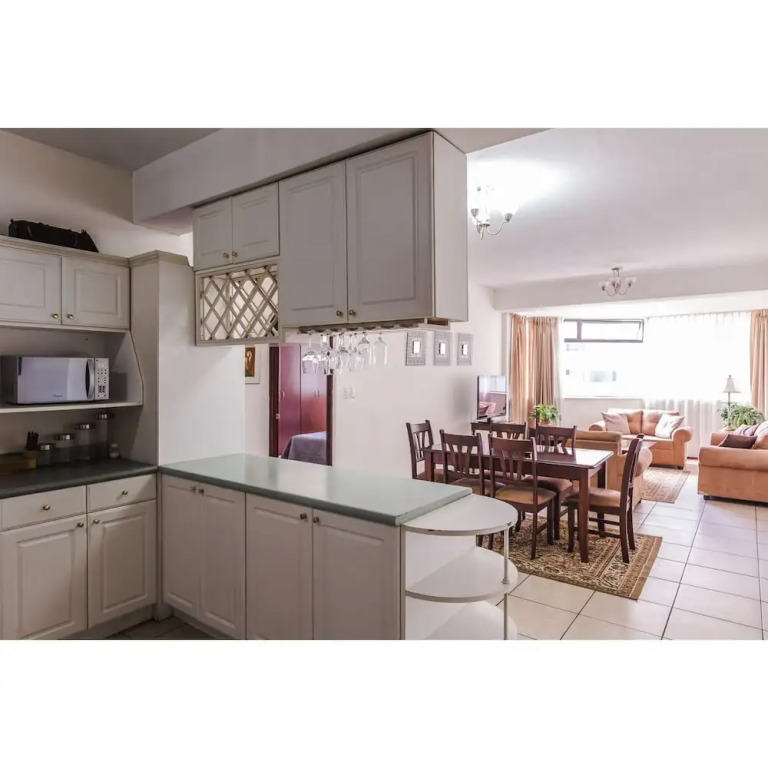 Sophistidated 2 BDRM Apartment @ Zona 14