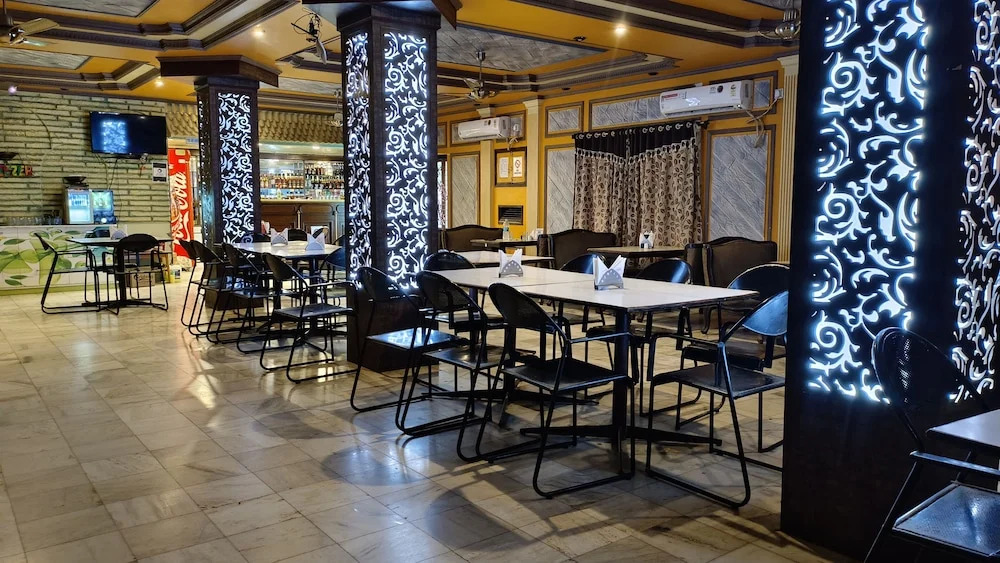Hotel Samrat