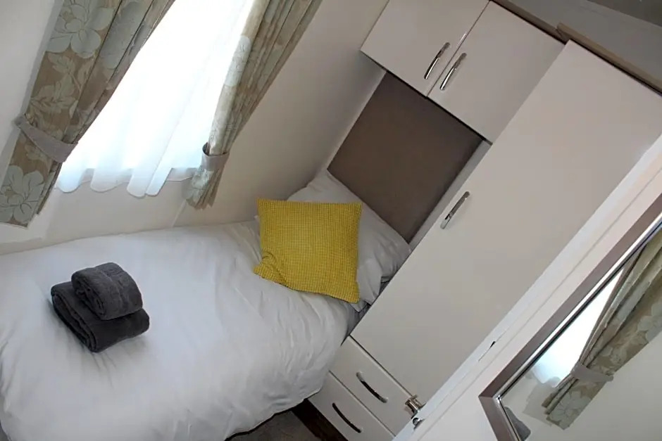 Moonlight Ridge -2 bedroom lodge with hot tub
